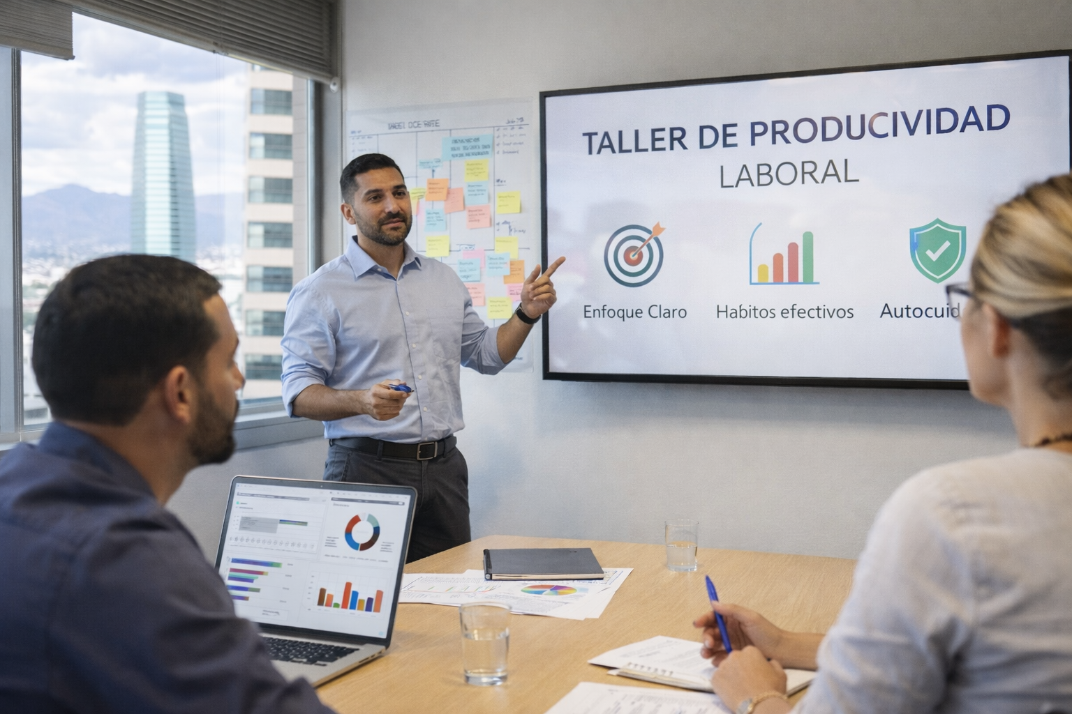 Taller de productividad laboral para empresas con enfoque en trabajo en equipo y bienestar organizacional de Somosbienestar